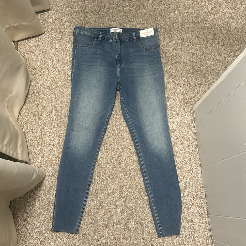 Abercrombie and Fitch high rise jean leggings